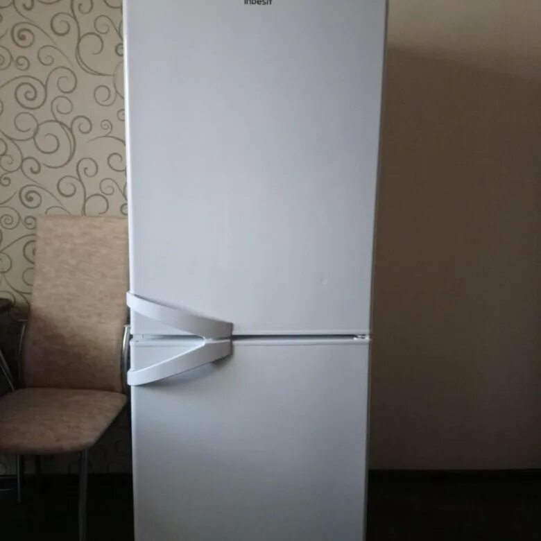 недорогие холодильники самара. недорогие холодильники самара. недорогие холодильники самара. холодильник с морозильником samsung rb37j5200sa wt. холодильник kaiser kk 63200.