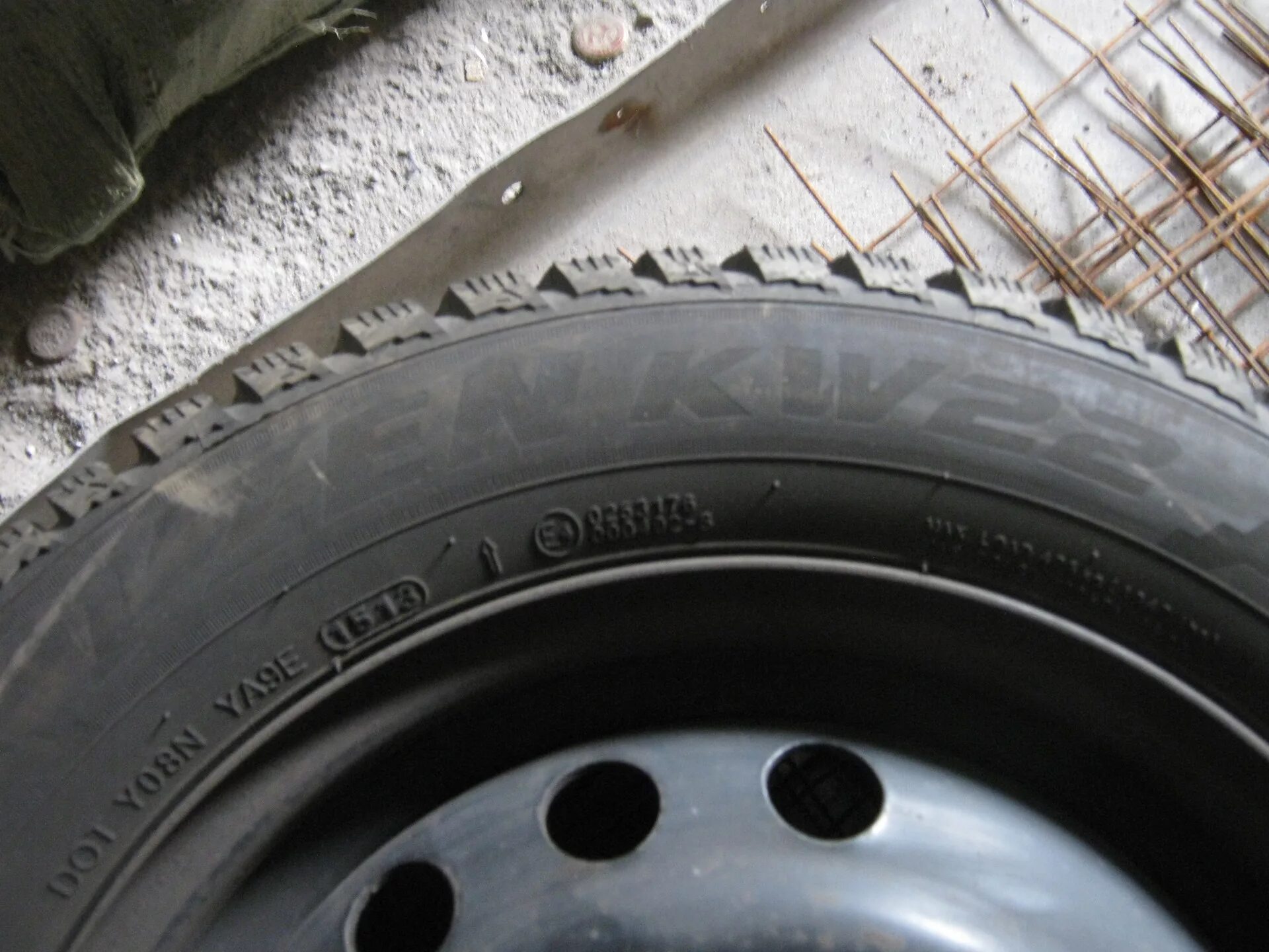 Nokian r3. Michelin x-ice r16 205/55. Год производства шины nokian hakkapeliitta 5. Goodyear дата изготовления шины. Nordman 4.