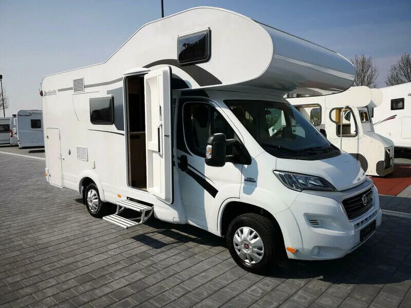 Автодом из спринтера. Автодом форд транзит. Xgo dynamic 25 автодом. Автодом. Дом на колёсах в европе.
