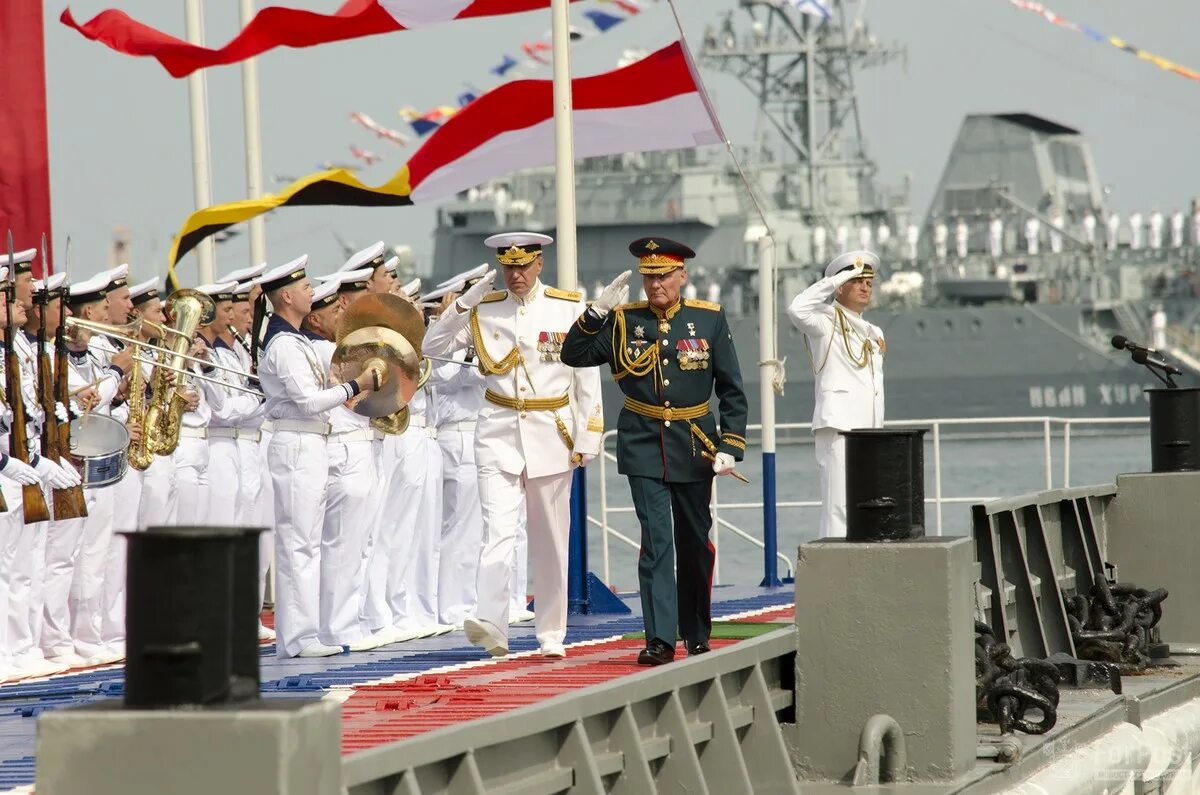 Морской флот севастополя. Парад военно морского флота в Севастополе. Парад в честь военно морского флота в Севастополе 2023. ВМФ Севастополь 2022. День ВМФ (день военно-морского флота).