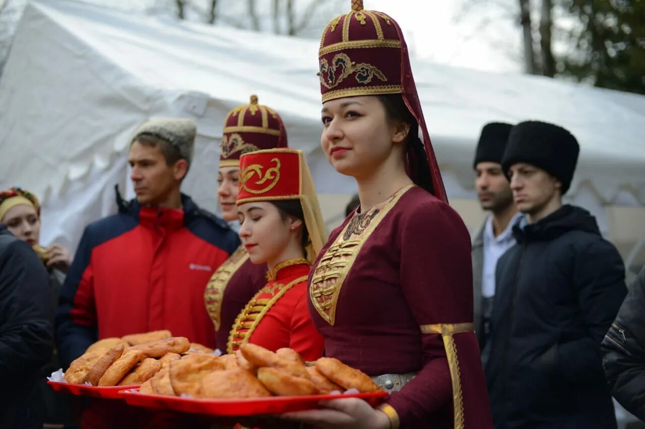 Адыгейский новый год 2024. Праздники адыгейцев. Адыгея традиции. Адыгея гостеприимство. Традиции гостеприимства Адыгеи.