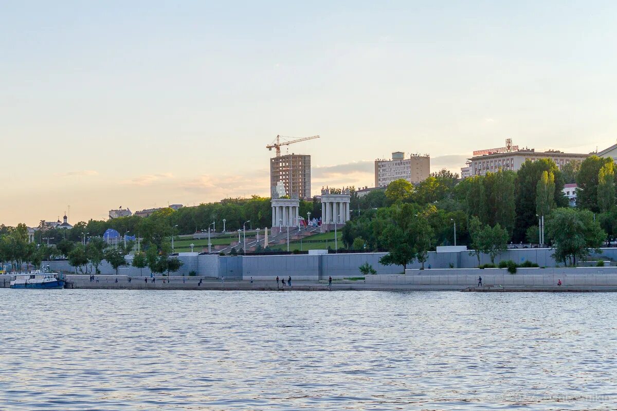 Теки река волгоград. Красивые места волгограда речной вокзал. волгоград речные ворота. фото красивых мест волгограда на реке. волгоград части фото.