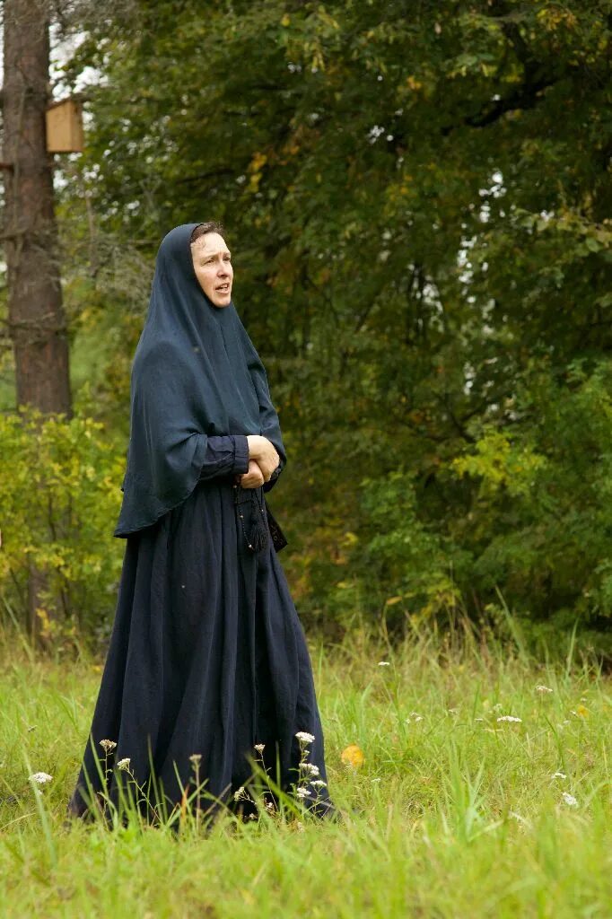 Матушка нонна настоятельница аланского монастыря. Одеяние послушницы в монастыре. Игумения нонна аланский монастырь. Среднеуральский+монахини+скиты. Монастырь девиц.