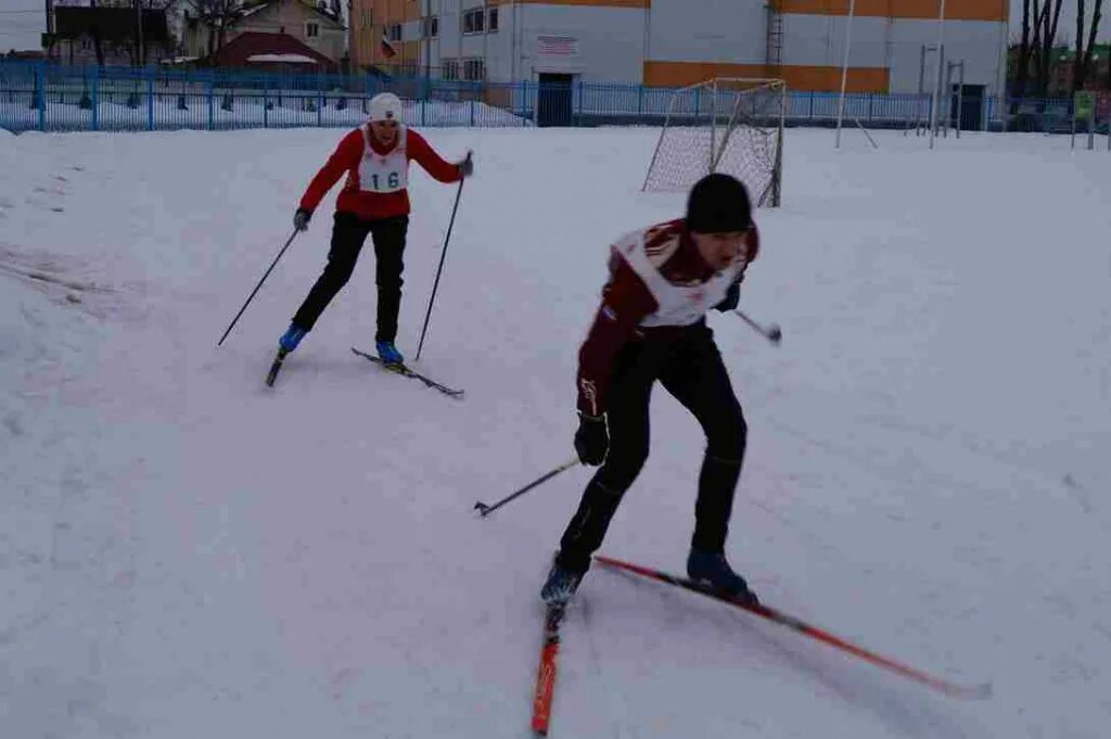 соревнования среди ссузов по лыжным гонкам чебоксары. лыжная эстафета. эстафеты на лыжах. семейная лыжная эстафета. лыжная эстафета старт.