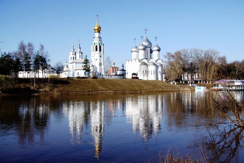 Вологда погулять. Вологодский Кремль. Вологодский Кремль Вологодская область / Вологда. Вологодский Кремль панорама.