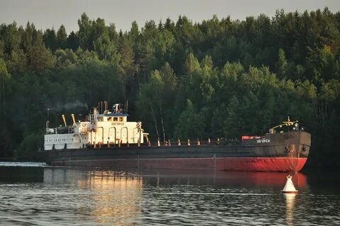 Грузовое судно 6