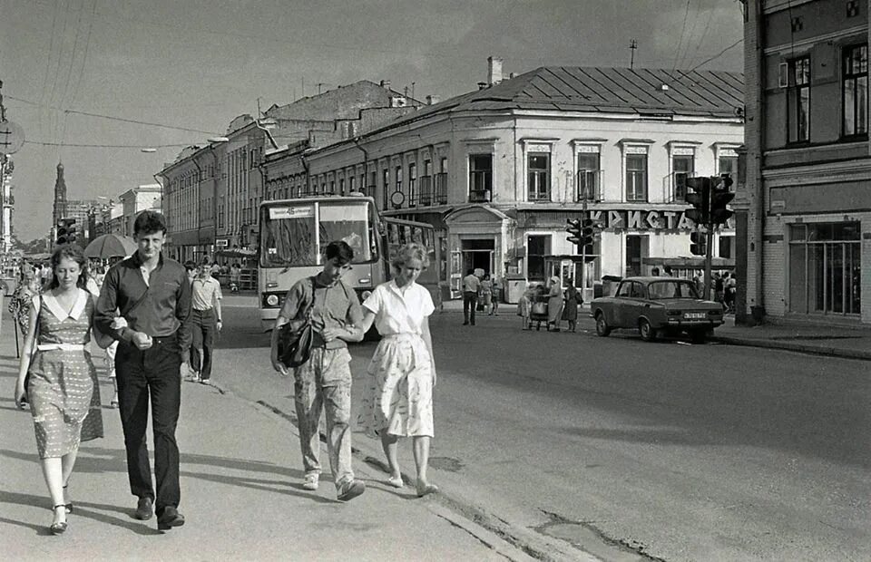 Где то 40 50. Улица Баумана Казань 1980. Улица Баумана Казань 1990. Казань улица Баумана 1970. Казань улица Баумана 1980 год.