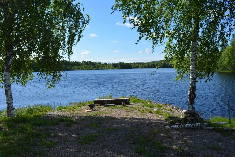 Рыбалка в на берегу озера недорого. Турбаза Умосту в Карелии. Озеро Олонец. Умосту, деревня Кукшегоры. База отдыха Олонец Карелия.