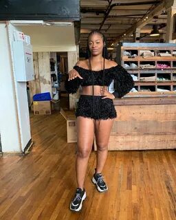 Ari Lennox on Instagram: "Get TF Outttttttt" Lennox, Short Dresse...