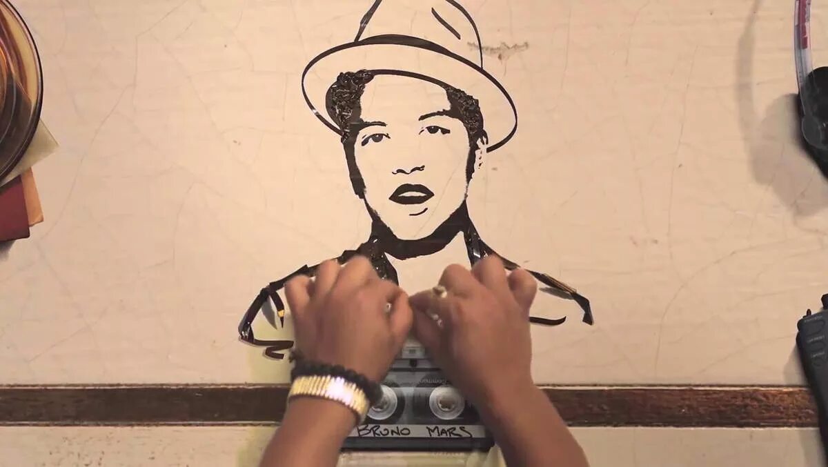 What just the way it is. &quot;just the way you are&quot;. вокал- bruno mars. bruno mars girl you are amazing.