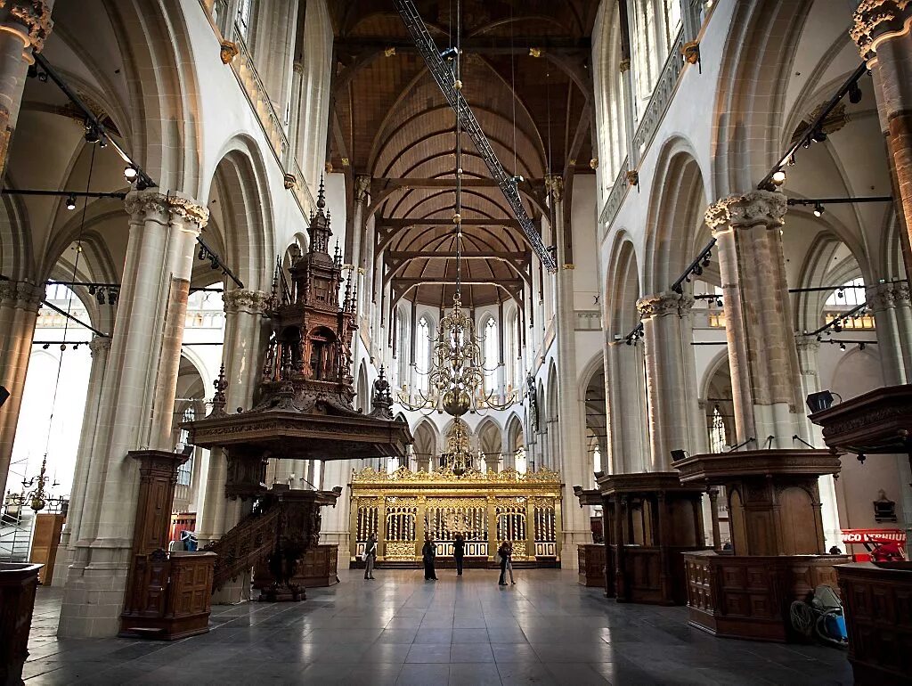 Старая церковь гертруды рига. Храм нового времени. Аахен католические храмы. Храм нового времени. Ньивекерк амстердам.