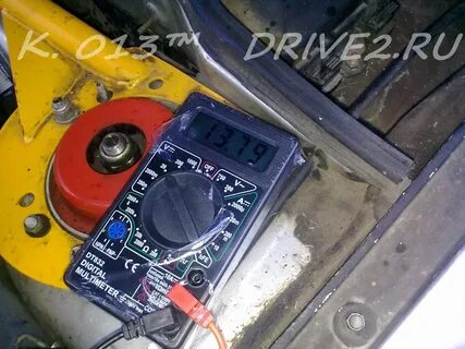 Сколько вольт должен выдавать аккумулятор автомобиля