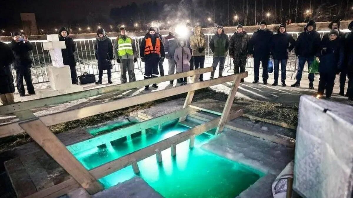 Бабошкино балашиха 2022. Балашиха бабошкино озеро купель. Купели в балашихе. Купели в балашихе. Прорубь балашиха крещение бабошкино.