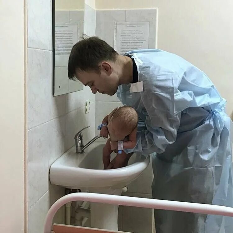 Перинатальный центр ростов-на-дону. Уманский максим николаевич. Перинатальный центр ростов. Перинатальный центр ростов палаты. Перинатальный центр ростов акушеры.