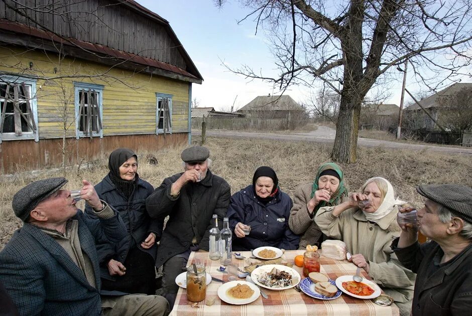 Сколько населения в деревне