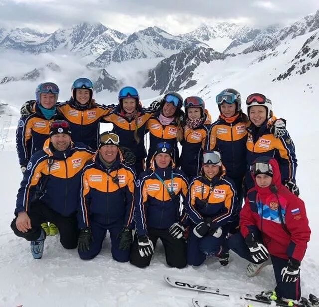 валерий редкозубов (горнолыжный спорт). сборная россии по горным лыжам. фгсср горные лыжи. сборная россии по лыжным гонкам 2021. александр парфенов горнолыжник.