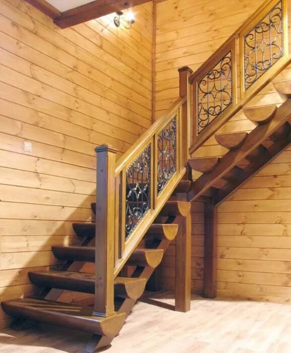 Красивые деревянные лестницы. Лс 225 м. Лестница 90 градусов с забежными ступенями. Деревянные лестницы в частном доме. Дачная лестница на второй этаж.
