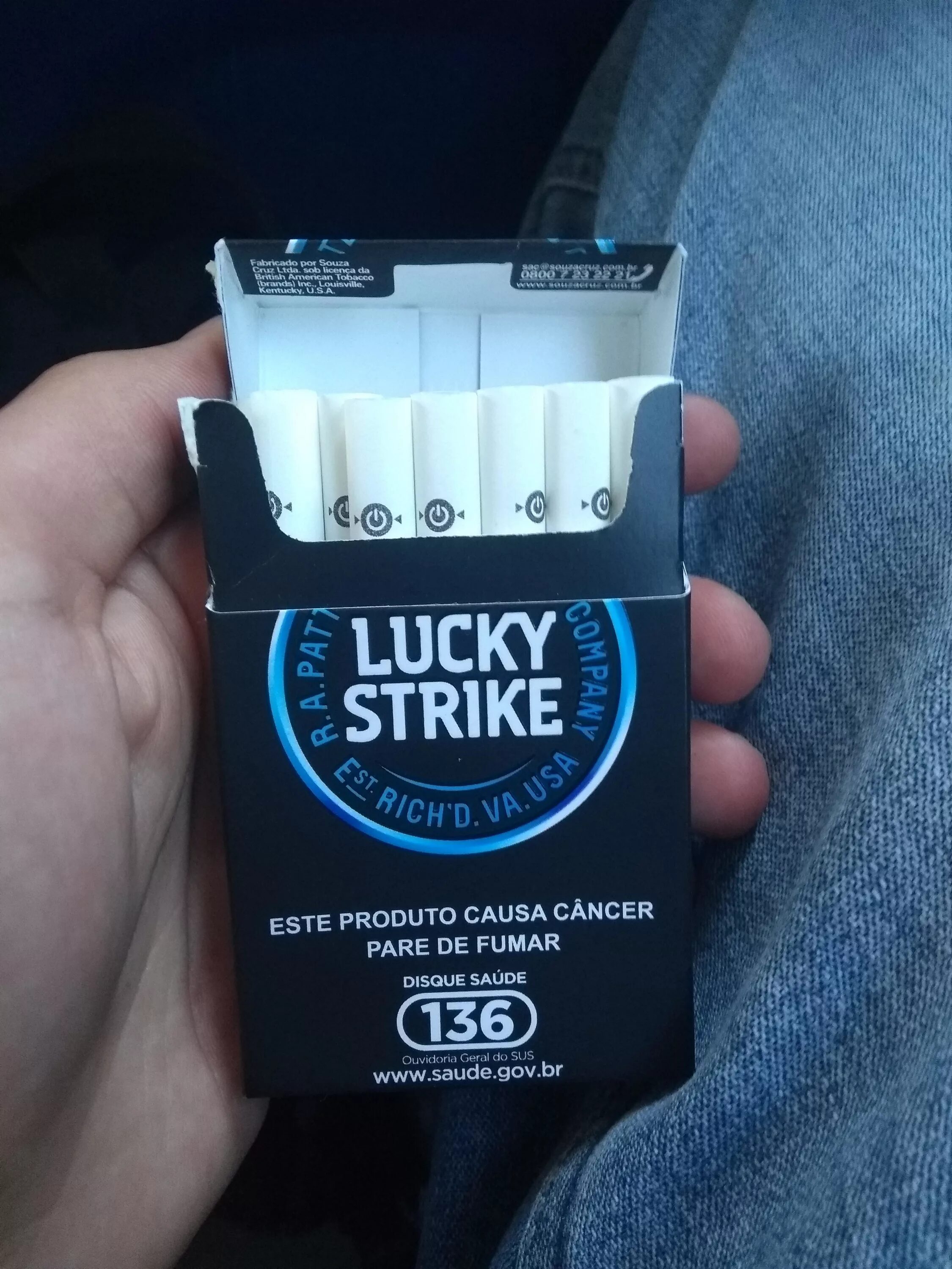 Lucky Strike сигареты 2021. Сигареты Lucky Strike компакт. Сигареты лаки страйк компакт Блю. Lucky Strike сигареты Blue компакт. Лайки страйки с кнопкой