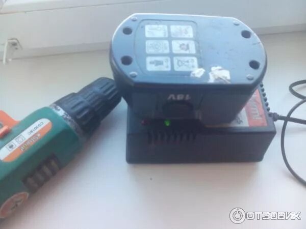 Устройство шуруповерта sturm. Шуруповерт штурм cd3018c. шуруповёрт аккумуляторный sturm cd3018c. cd3018c sturm зарядный стакан. зарядное устройство sturm cd3212.