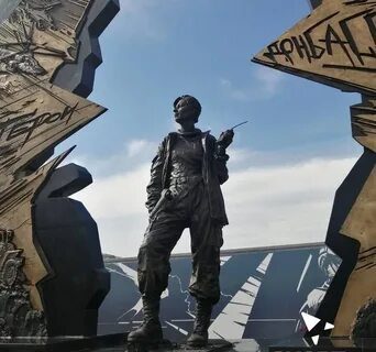 Площадь защитников