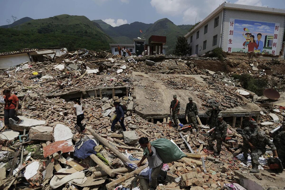 Землетрясение в Ганьсу 1920. Землетрясение в Китае 1556. Таншаньское землетрясение.