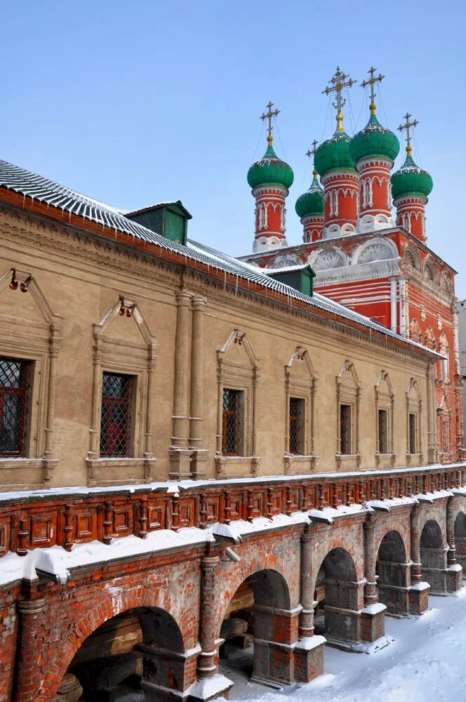 Петровский монастырь сайт. Петровский монастырь в Москве. Высоко-Петровский монастырь Москва. Монастырь на Петровке. Москва высоуо- петповский монастырь.