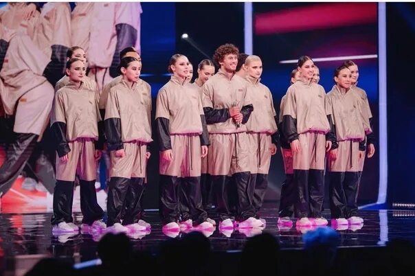 Ред хейз крю. Red haze crew. Танцы на тнт. Ред хейс танцевальная команда. Виктория белунцова red haze crew.