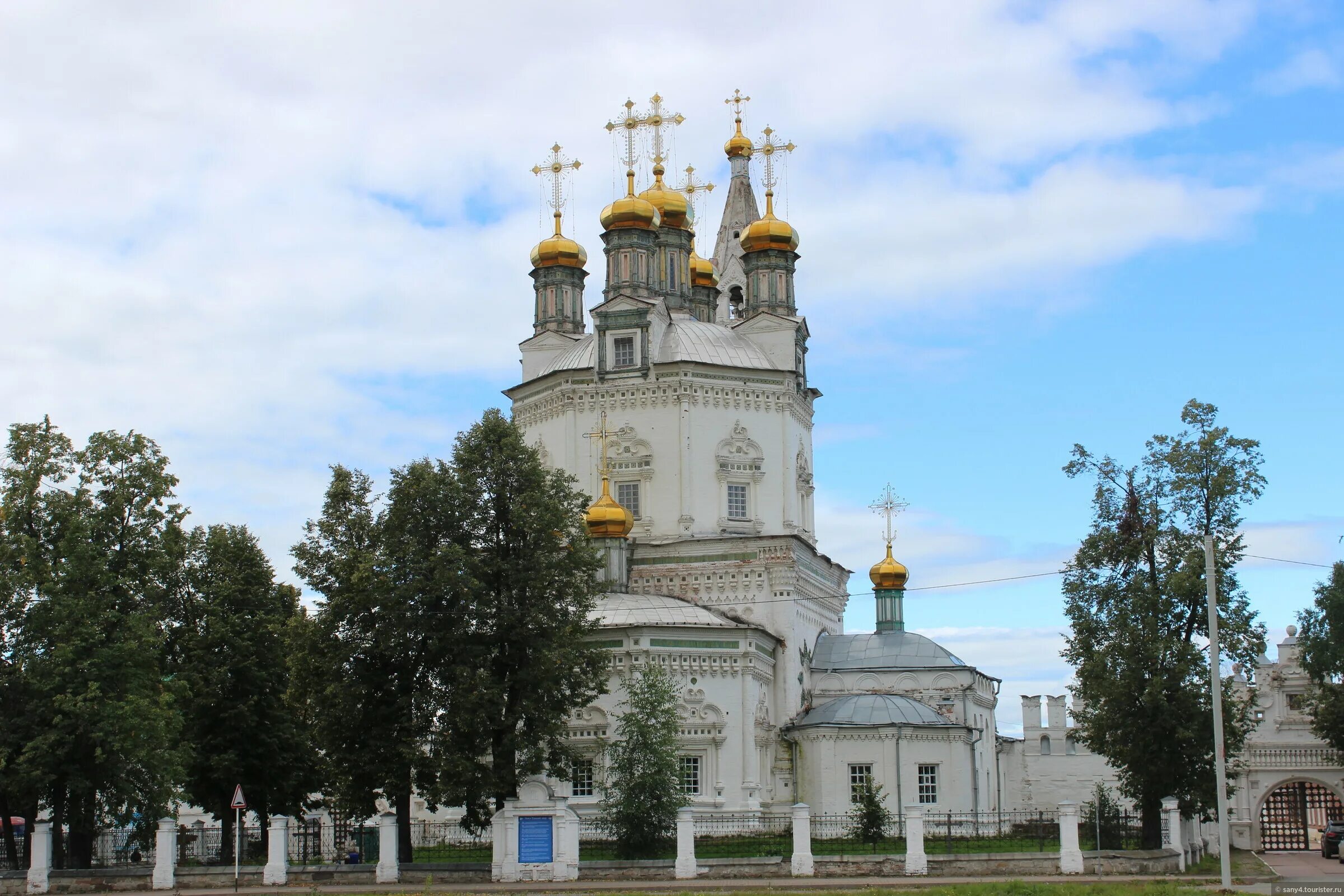Снежный салехард. Верхотурье сейчас. Верхотурье достопримечательности. Верхотурье свердловская область. Погода в верхотурье.