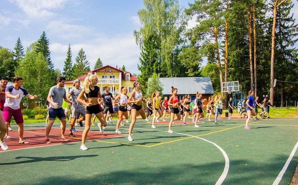 Оздоровительный лагерь, Губкинец.. Спортивный лагерь. Спорт в лагере. Спортивные мероприятия в лагере.