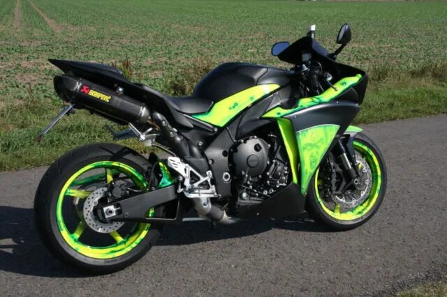 Yamaha YZF r1 зелёный. Мотоцикл Yamaha YZF-r1 зеленая. Yamaha YZF r1 2013. Yamaha r1 лаймовый.