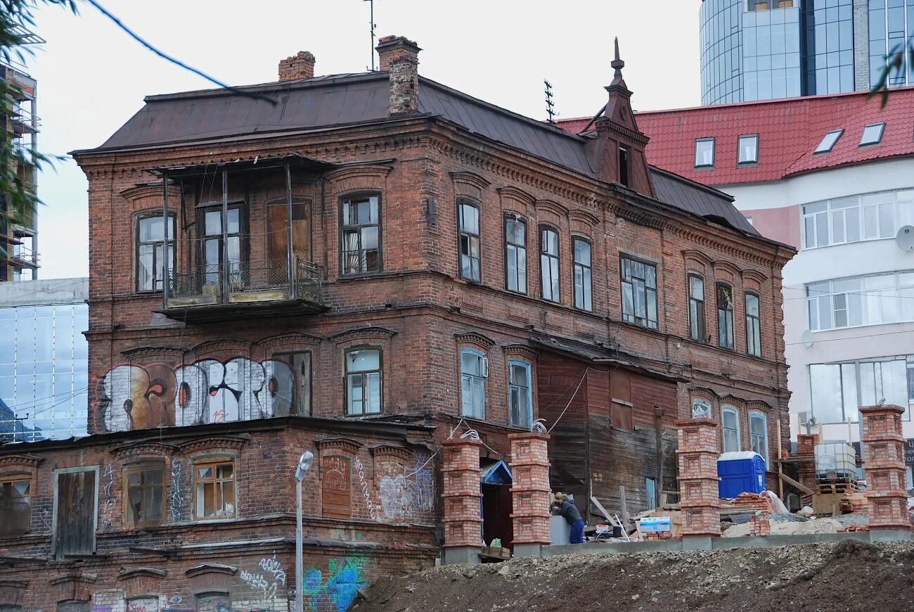 Дом купеческий козьмодемьянск. Сергиев посад деревянное зодчество. Дом с великой историей. Особняк барятинских принца ольденбургского петербург. Дача великого князя бориса владимировича в пушкине.