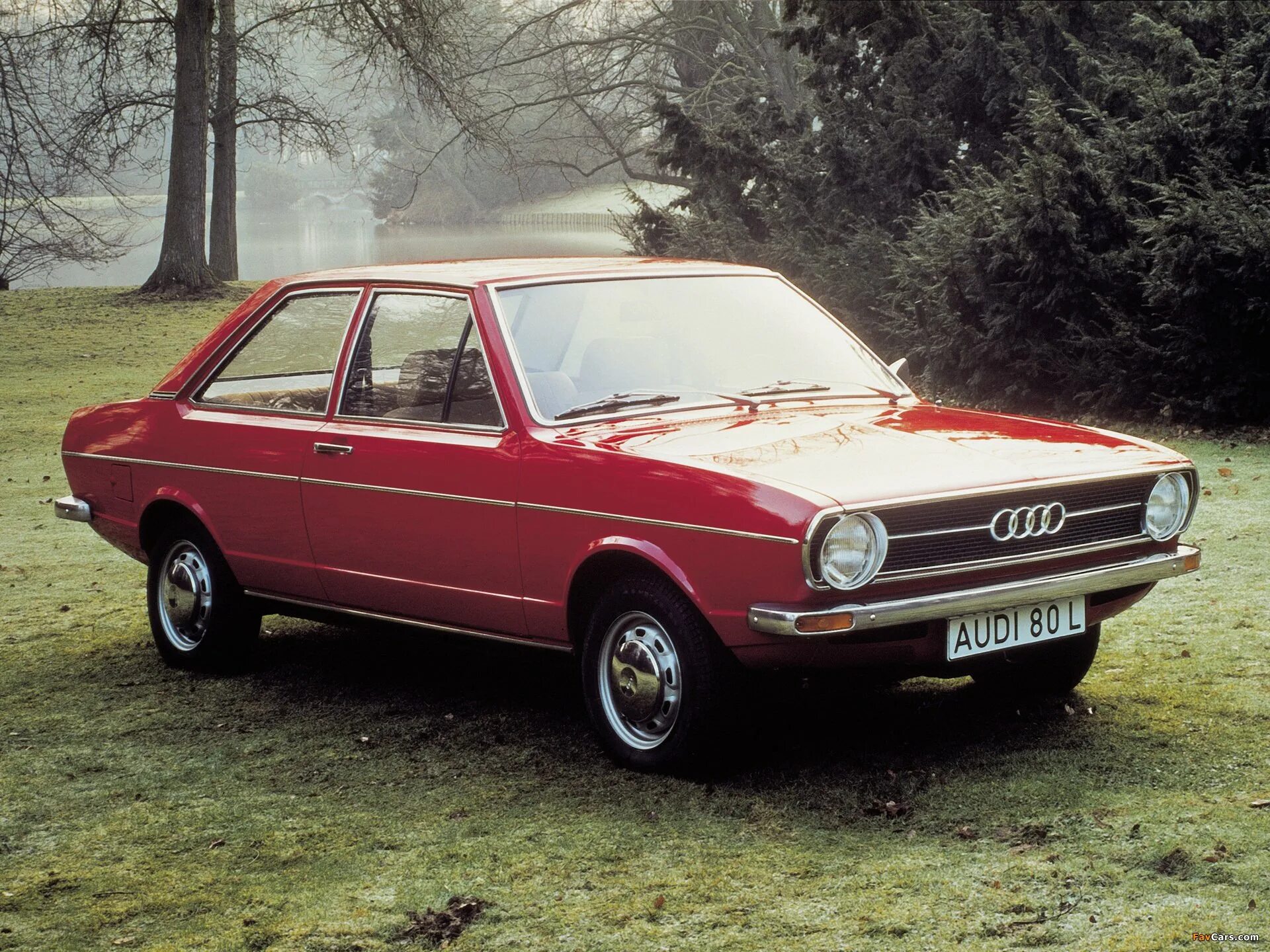 Первая модель 8. Ауди 80 1 поколения. Audi 80 b1. Ауди 80 б1. Ауди 80 1973.