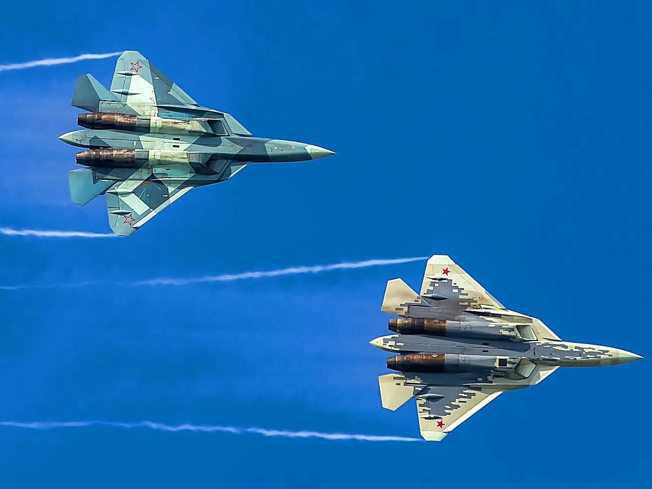 Истребители сейчас. Су-57 истребитель. Су-57 реактивный самолёт. Су-57 пятого поколения. Самолет пятого поколения Су-57.