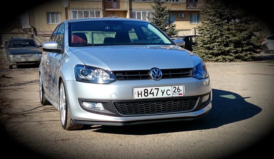 Фольксваген поло 2011 губа бампера. Нижняя губа Volkswagen Polo sedan. Универсальная губа на поло седан. Губа на передний бампер Volkswagen Polo. Drive2 volkswagen