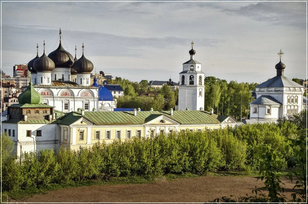 Свято Успенский Трифонов монастырь Киров. Вятский Успенский Трифонов монастырь. Трифонов монастырь Вятка. Трифонов монастырь Кирова Кировской области.