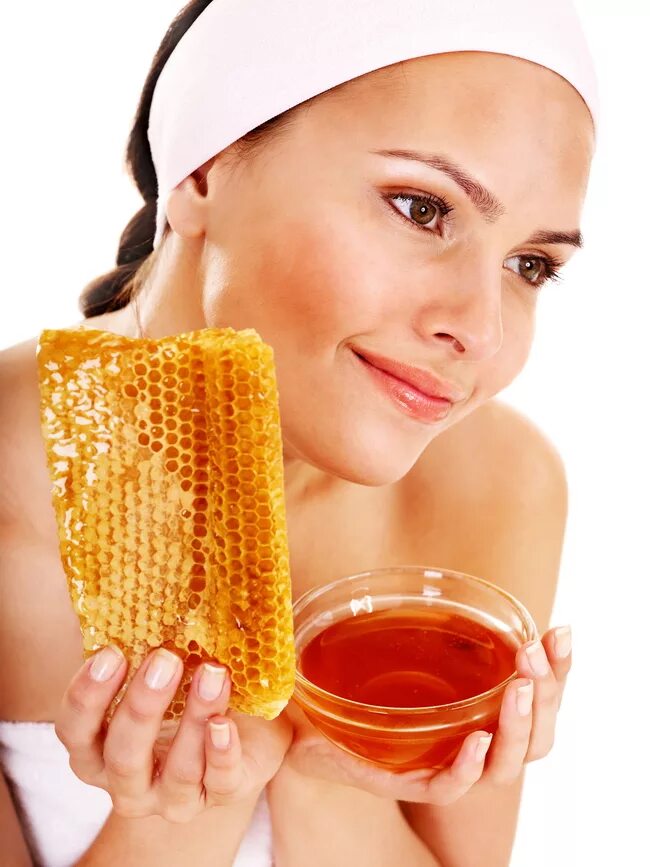 Honey девушка. Фотосессия с медом. медовая маска для лица. девушка в меде. медовый массаж лица.