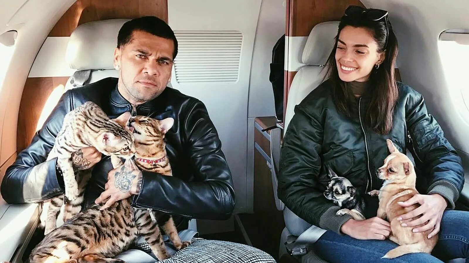 Жена в дане. Дани алвес жена. дани алвеш жена. дани алвес футболист жена. джоанна санс и дани алвес.