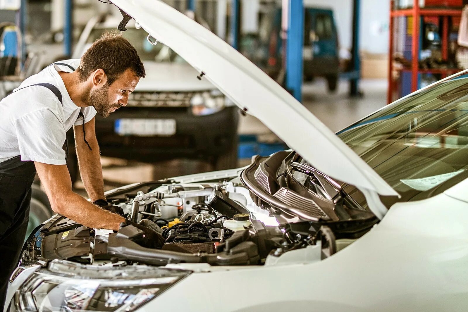 Техническое обслуживание автомобиля. Ремонт машины. Авто то. Car Repair. Ремонт машины в новосибирске недорого