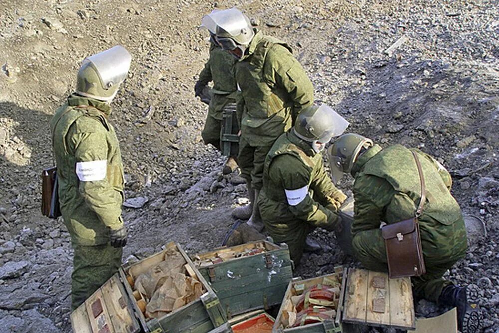 Угрожает военному. Минно-взрывные ранения. Военная взрывчатка.