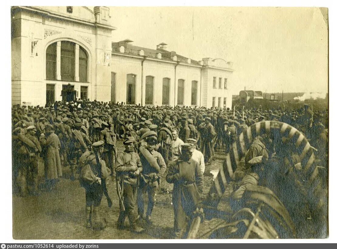 Чехословацкие легионеры 1918. Екатеринбург в 1918г. Екатеринбург в 1918 году. Чехословацкие оркестры 1918 Новониколаевск.