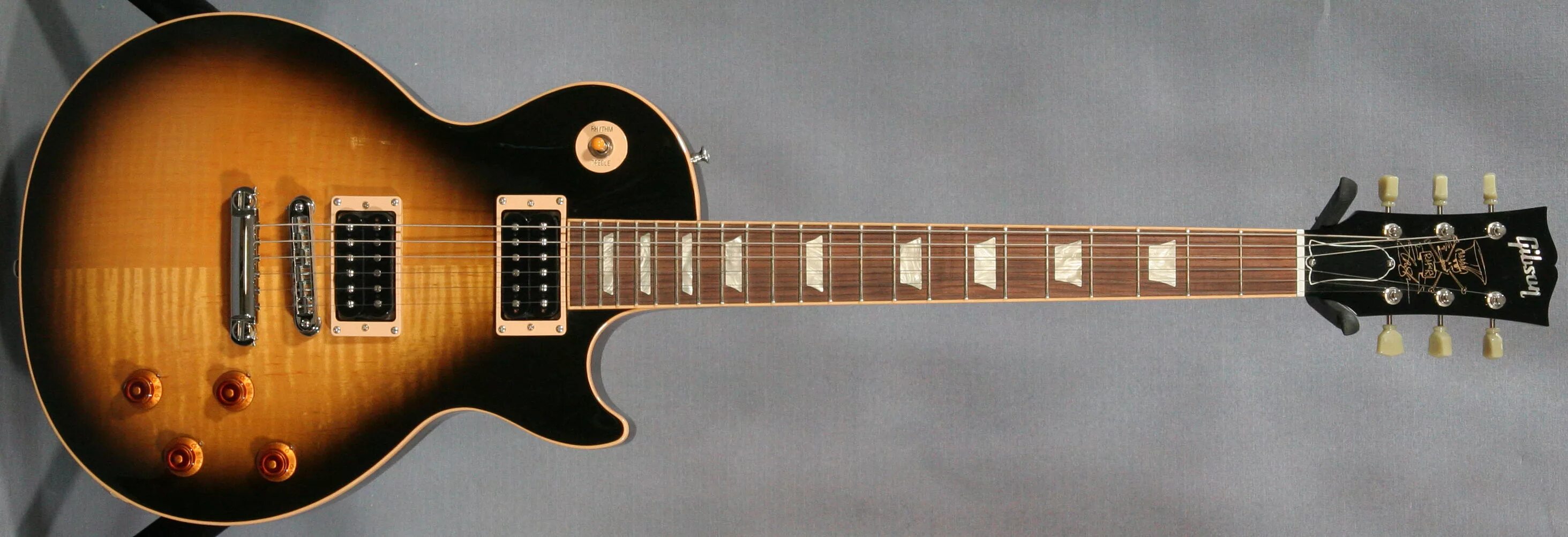 Photogenic mustang. Photogenic гитара les paul. Линейка гитар prs. Гитара photogenic mustang. Новый форд мустанг 2021.