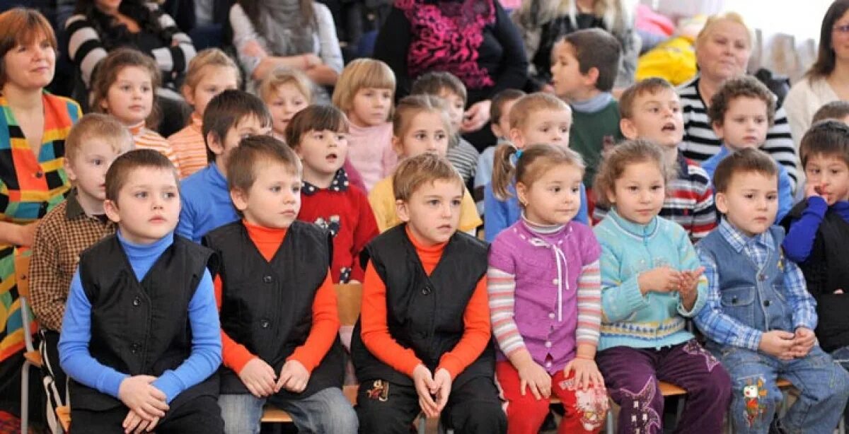 Детский дом глухих. Детский дом для глухонемых детей. Детский дом в Молдавии. Детский дом Кишинева. Дом глухонемых