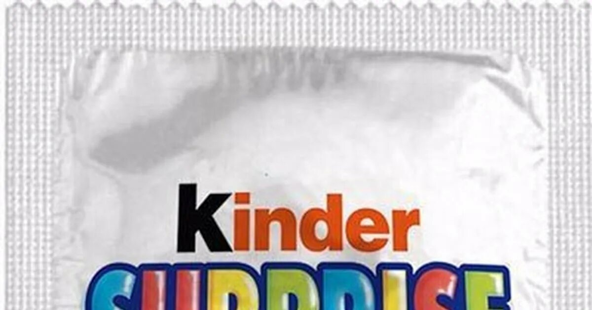 Белые киндер сюрприз. Киндер сюрприз и презики. Пакеты с логотипом kinder. Презик со вкусом Киндер сюрприз. Презерватив от киндера.