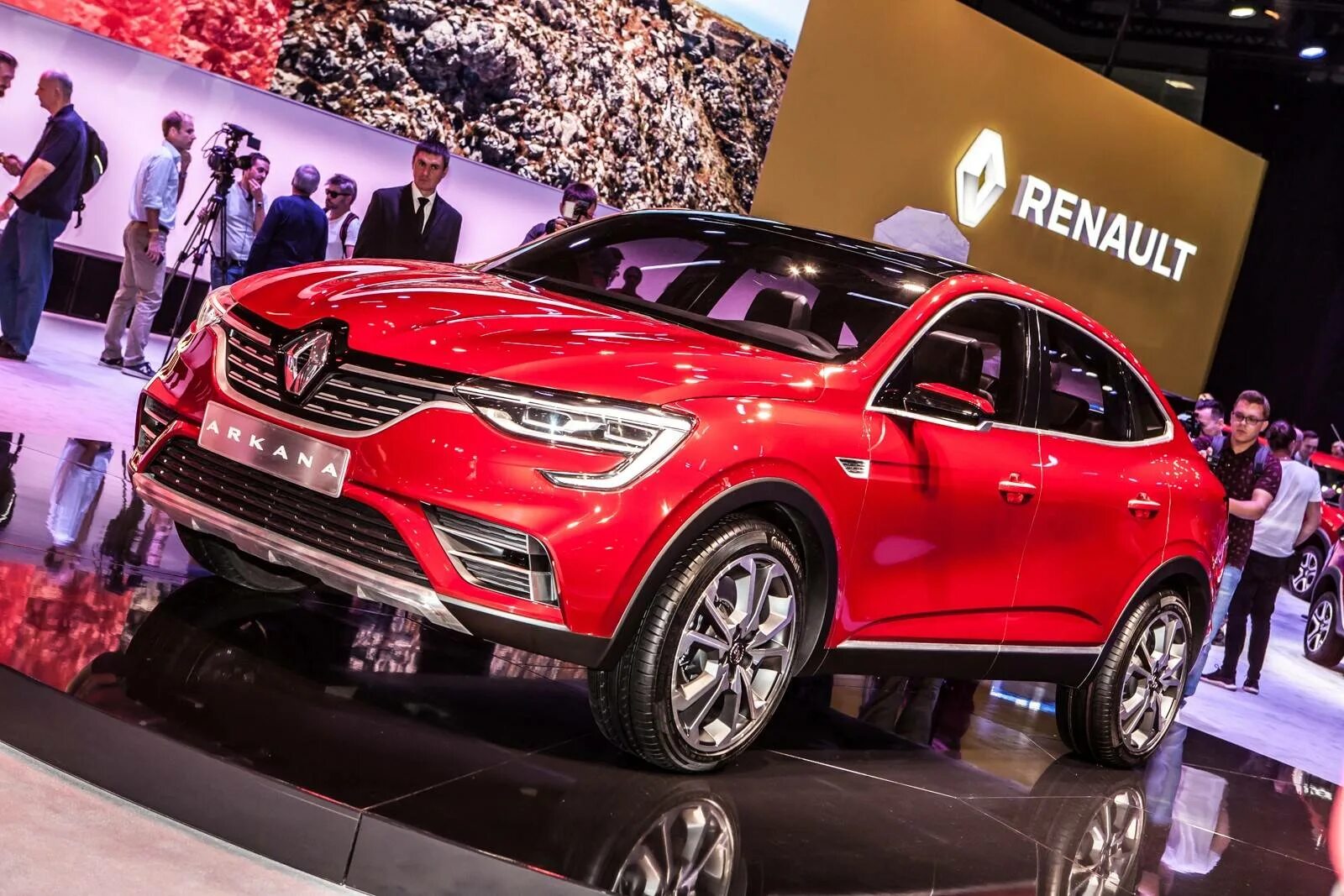 Новый лучший кроссовер. Рено аркана. новый рено аркана. кроссовер рено аркана. renault arkana 2025.