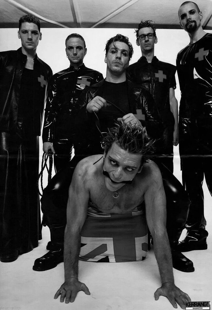 Rammstein жанр. Группа рамштайн. Раммштайн Раммштайн. Раммштайн 2001 группа.