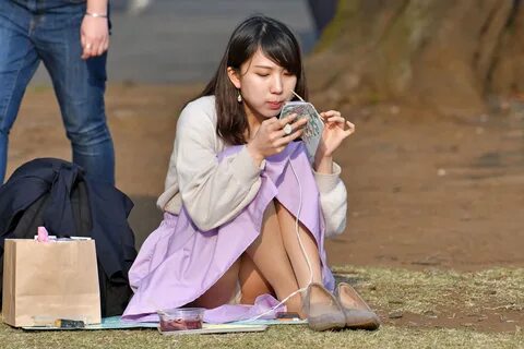 座り パンチラ jk