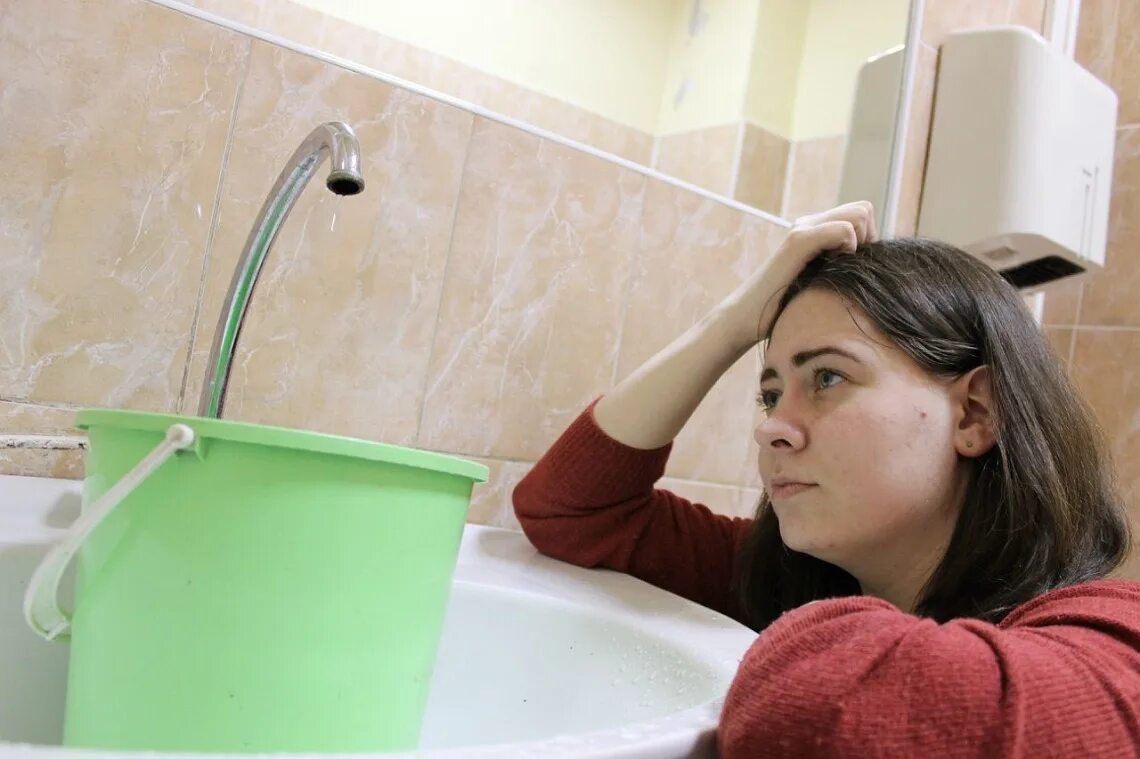 Воду отменили. Воду отменили. Воду отменили. Выключать воду. Плохая вода из крана.