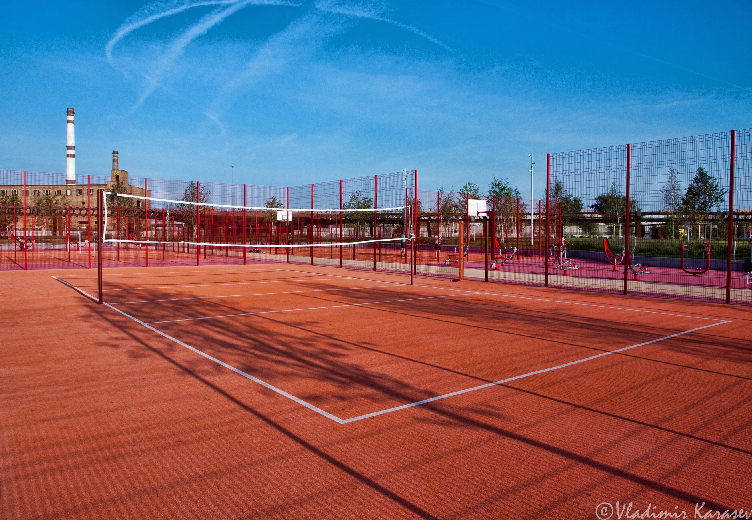 волейбольная площадка фото. волейбол корт. тополек таганрог волейбольная площадка. пляжная волейбольная площадка. площадка для пляжного волейбола.