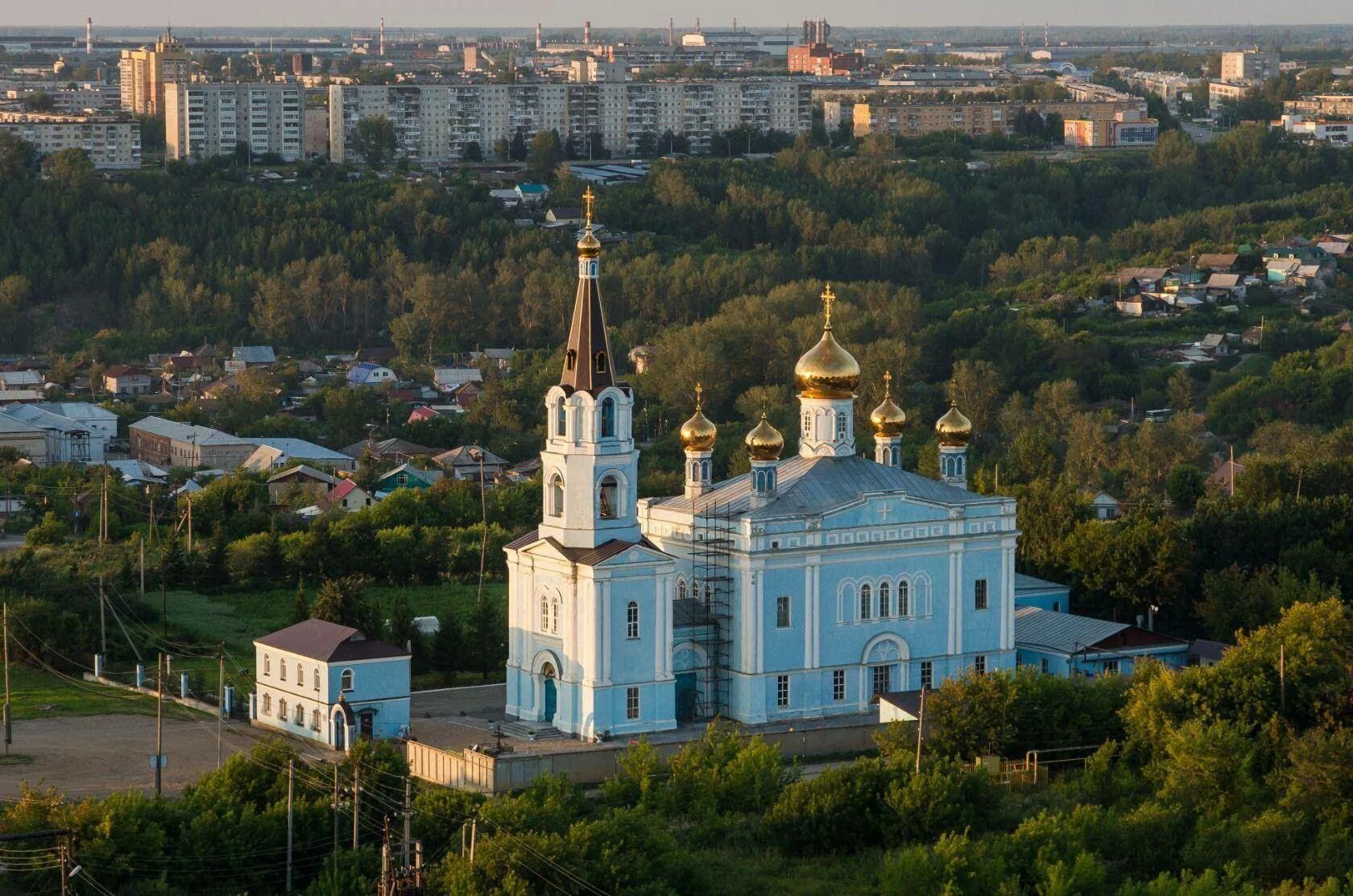 Церковь Покрова Пресвятой Богородицы Каменск-Уральский. Каменск-Уральский город. Городской Церковь Каменск Уральский. Город Каменск Уральск. Сайт каменска уральского свердловской области