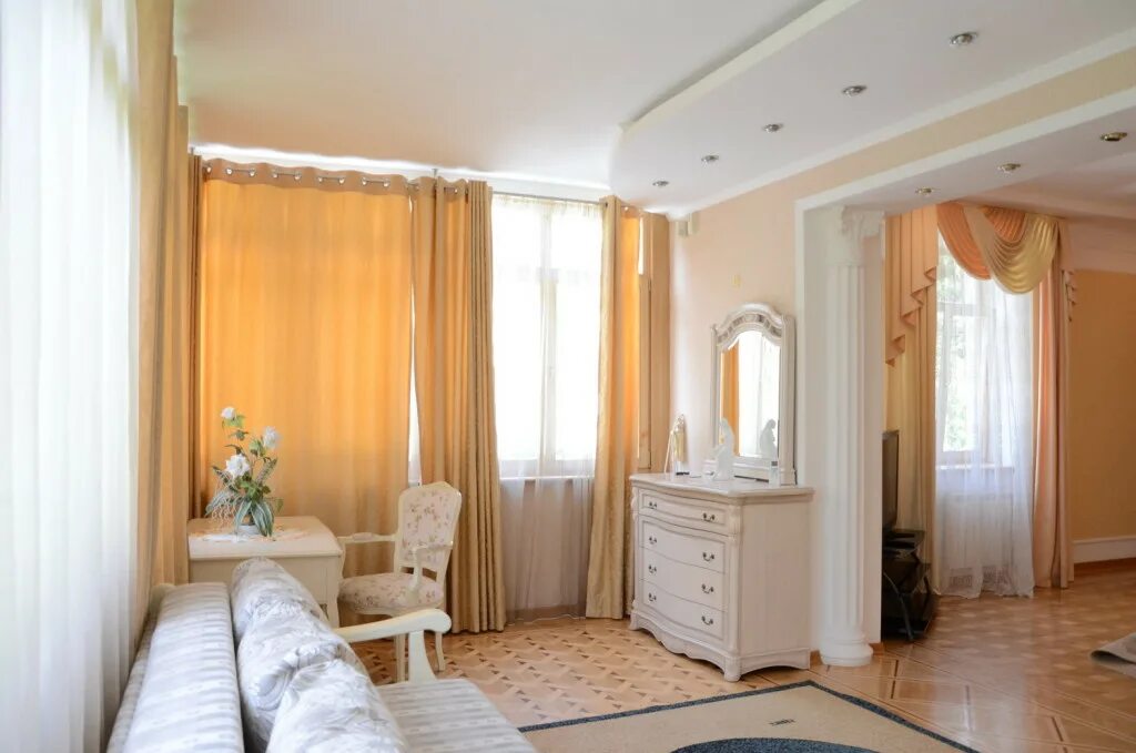 квартира ул ялтинская. квартира ул ялтинская. бристоль ул. вторичка однокомнатные кв ялта. чехова 27а ялта.